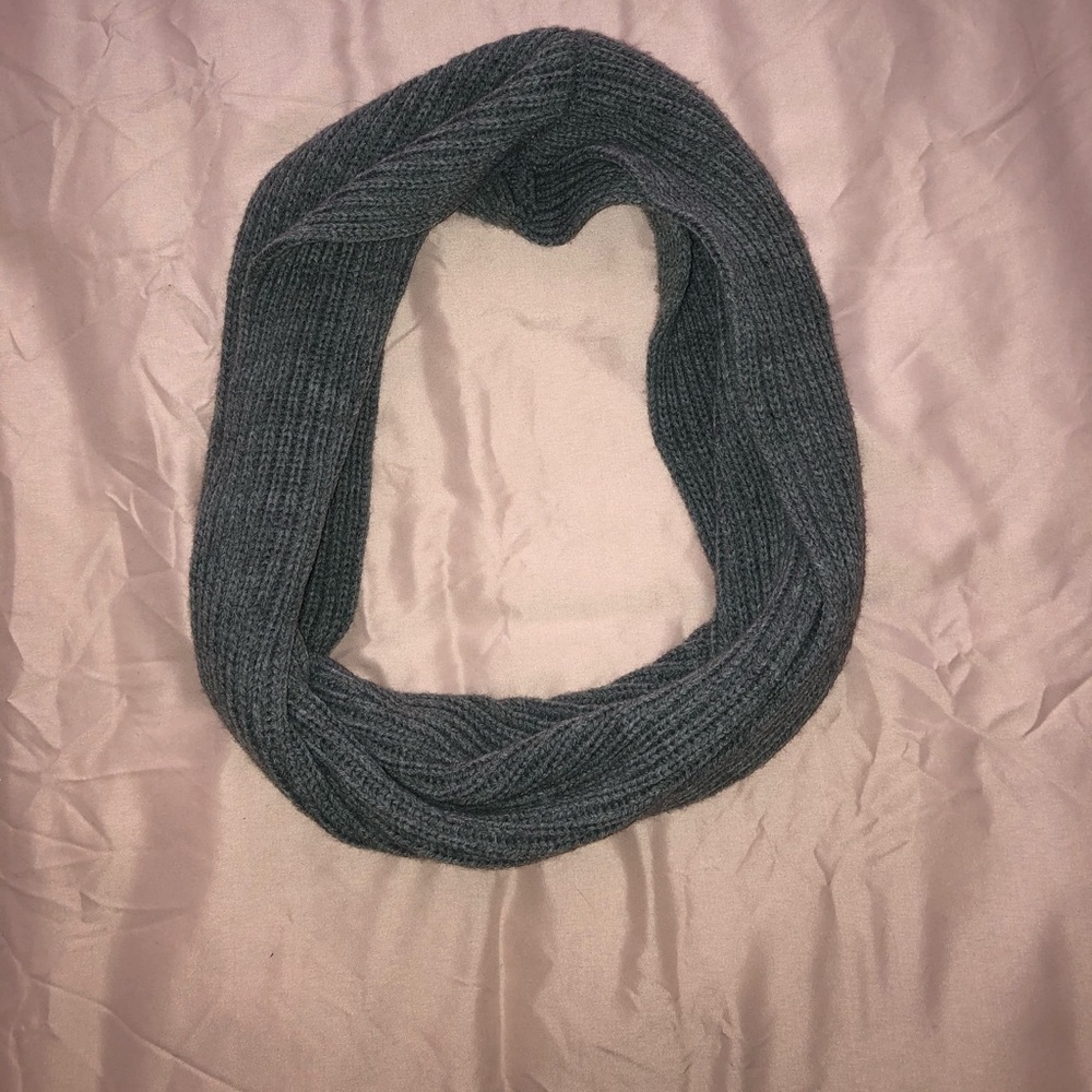 Infinity scarf